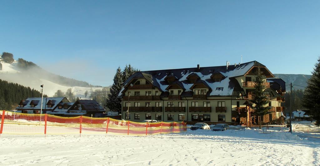 Apartmány a štúdiá Kamzík Donovaly Exterior foto